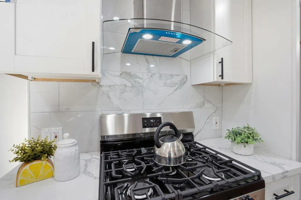 1699 Bandoni Ave, San Lorenzo, California 94580 home-pic-11